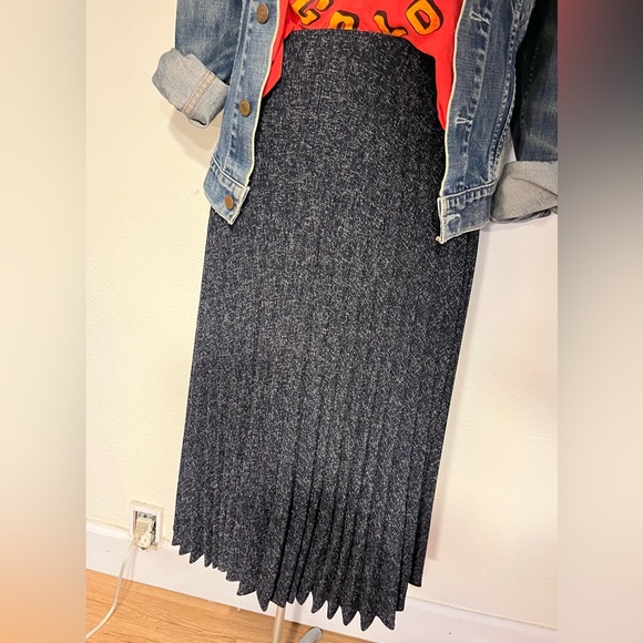 Zara navy tweed pleated skirt - Small - Picture 2 of 4